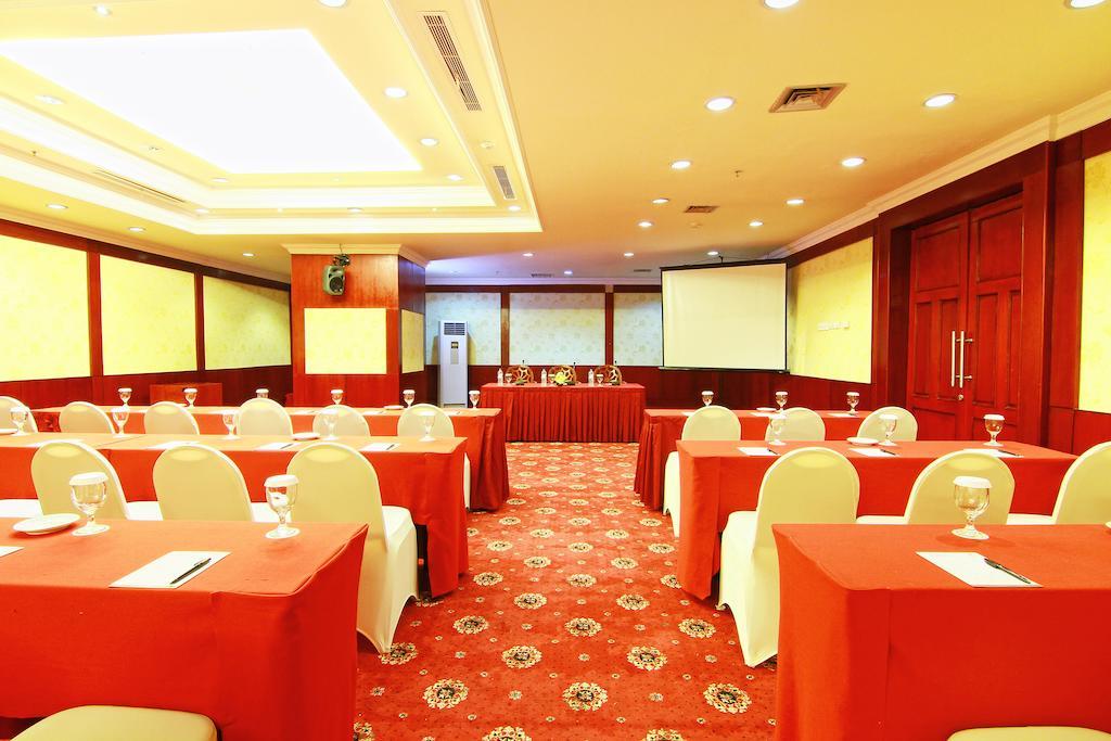 Hotel Grand Arkenso Park View Semarang Exterior foto
