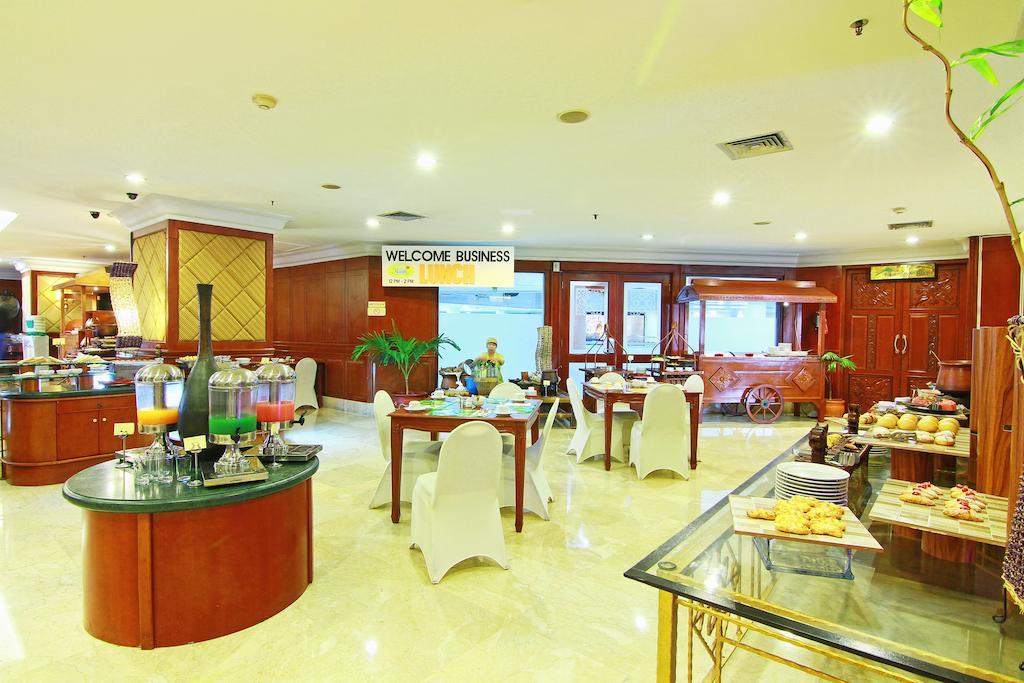 Hotel Grand Arkenso Park View Semarang Exterior foto
